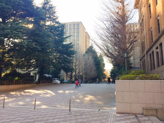 人通りの多い早稲田駅周辺の治安は良い！